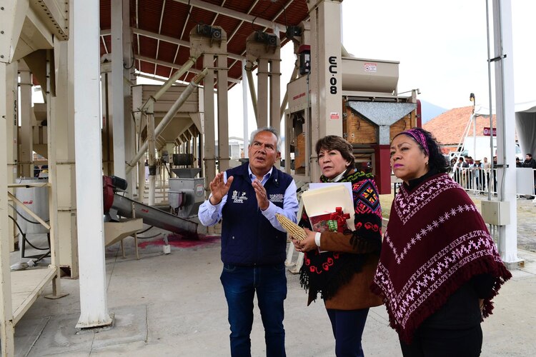 En el Estado de México se apoya al campo con programas como “Transformando el Campo” y “Por el Rescate del Campo” .