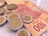 Fotografía ilustrativa de dinero mexicano.