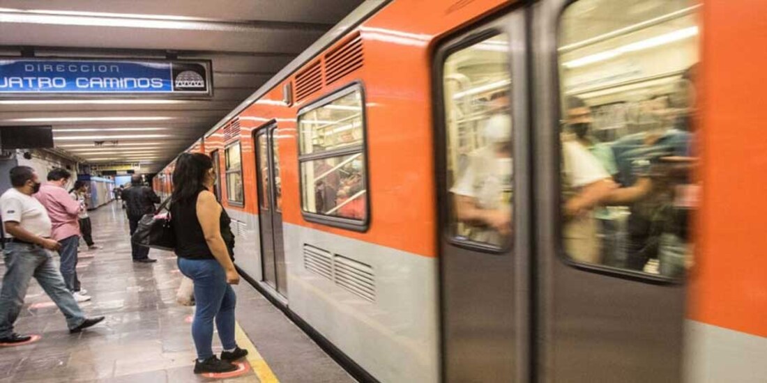 Una imagen cotidiana de la Línea 2 del Metro de la CDMX