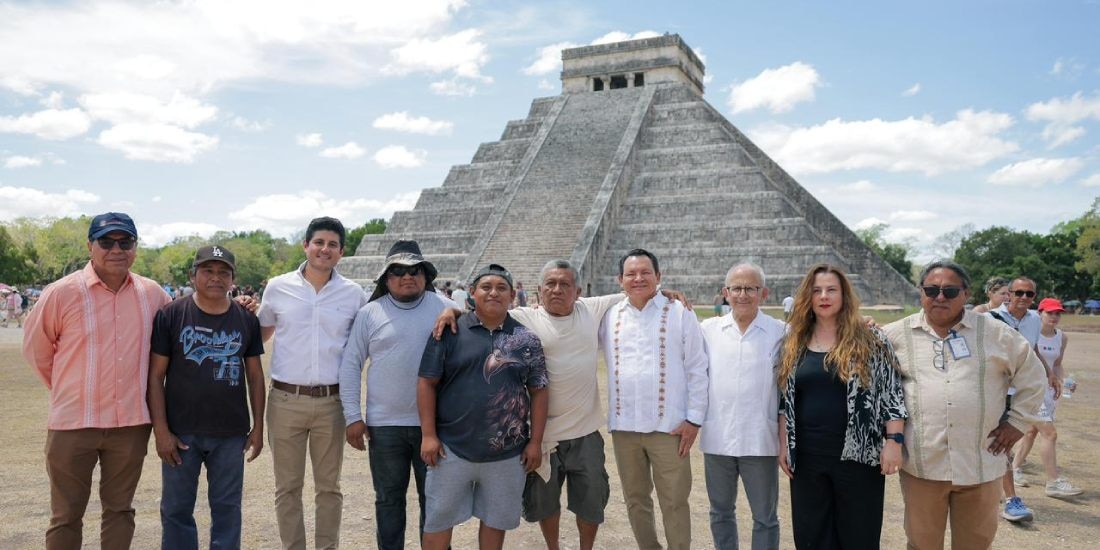 Joaquín Díaz Mena impulsa mejores condiciones para artesanas y artesanos en Chichén Itzá.