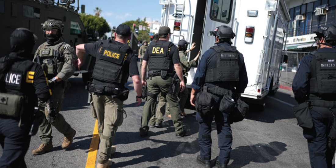 AGENTES de la DEA realizan un operativo contra la venta de drogas el pasado 6 de mayo de 2026 en Los Ángeles, CA, EU.
