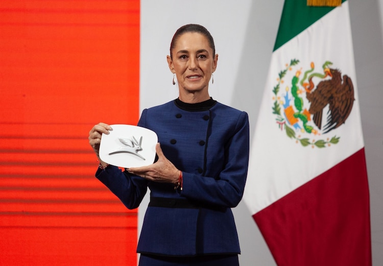 Claudia Sheinbaum Pardo, presidenta de México durante la presentación de OLINIA