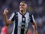 Germán Berterame festejando su gol ante Toluca.