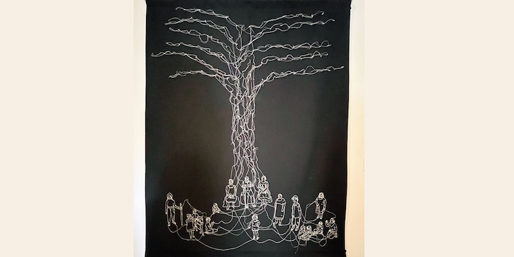 Vamos a sentarnos a la sombra de la ceiba.