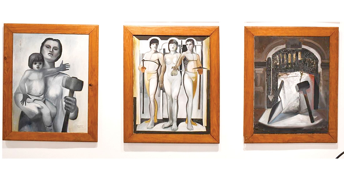 Foto de algunos de los cuadros de Daniel Manrique de la exhibición.