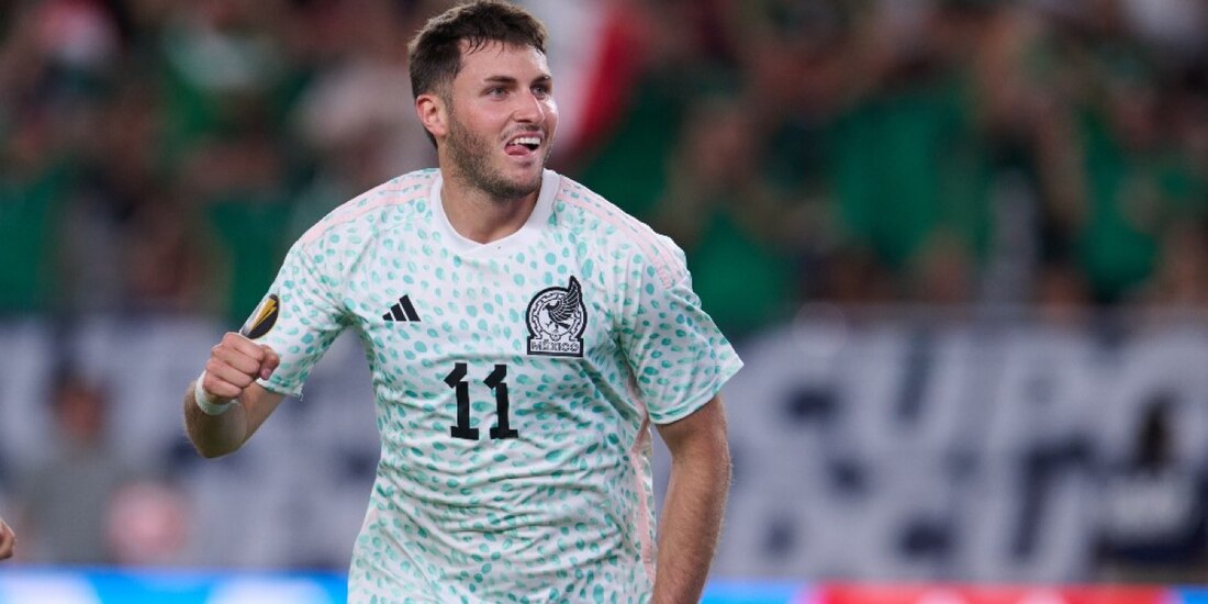 Santiago Giménez seguirá su carrera en Europa