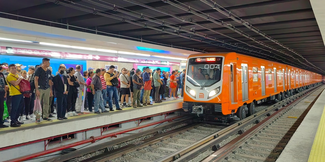 En la imagen, un tren de la Línea 1 del Metro de la Ciudad de México.