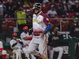 Danry Vásquez durante un partido de la Serie del Caribe 2021 con Venezuela.