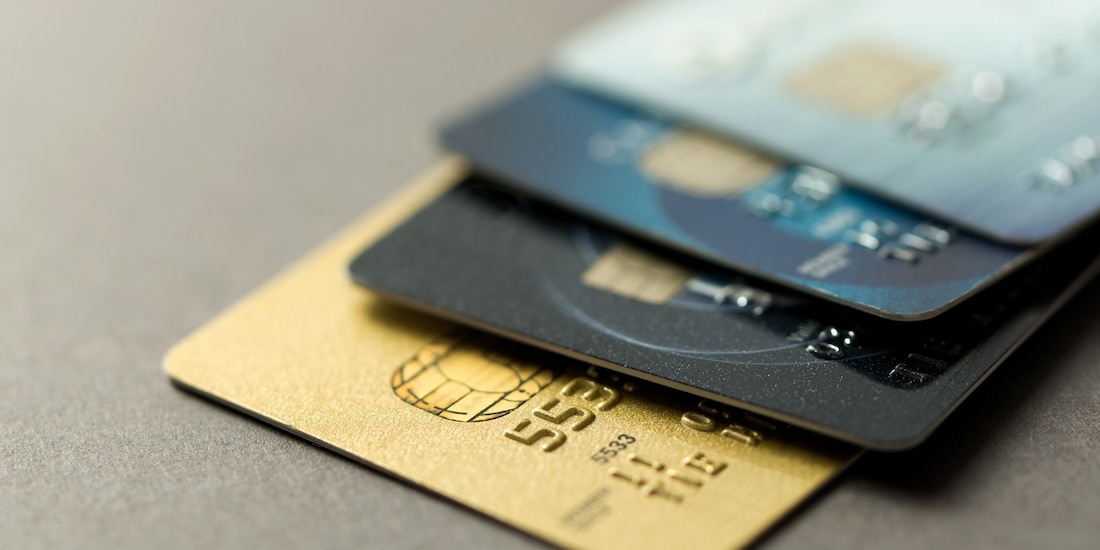 Las tarjetas adicionales o extensiones de tu tarjeta de crédito debes otorgarlas de manera cuidadosa.