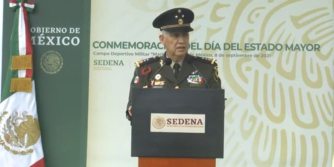 El General Ricardo Trevilla, durante su discurso en la conmemoración del Estado Mayor.