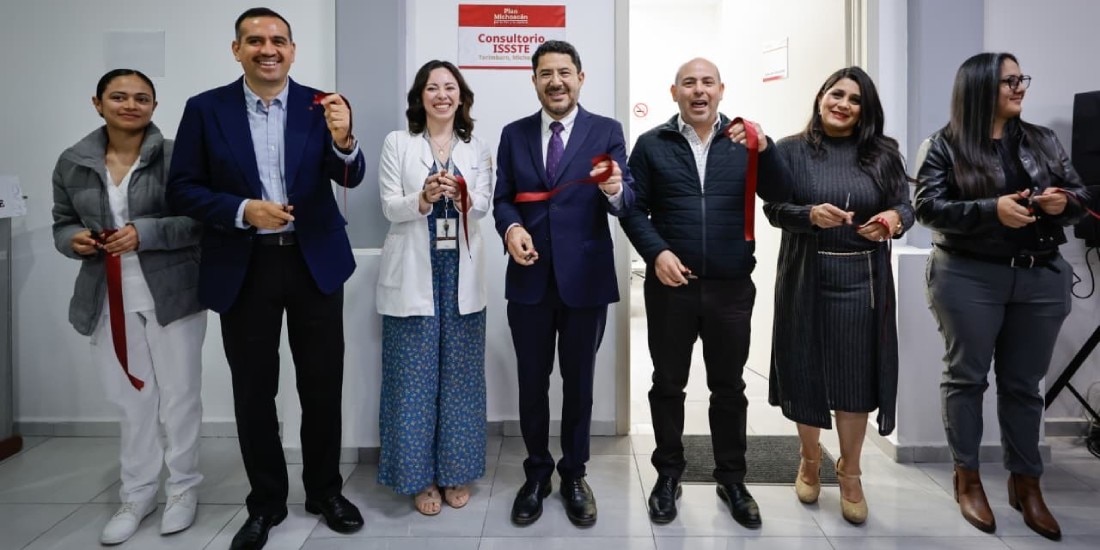 Martí Batres inaugura consultorio médico del ISSSTE en Tarímbaro, Michoacán.