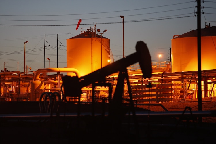 El banco prevé que el Brent se sitúe en una media de 86 dólares por barril en el tercer trimestre