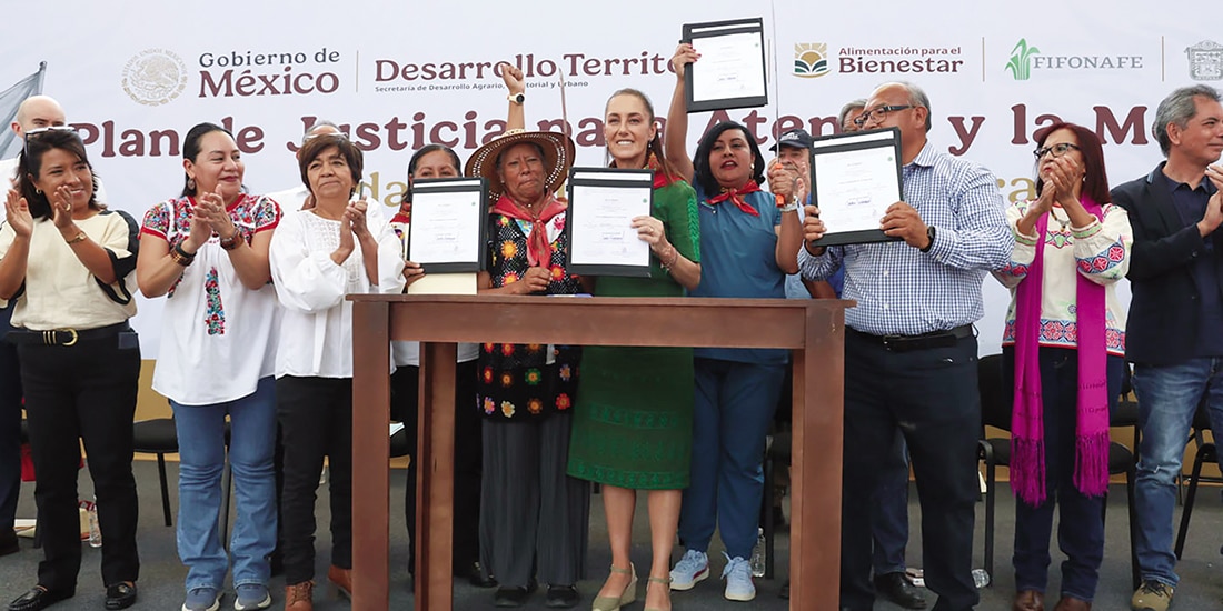 La mandataria, ayer, en San Salvador Atenco
