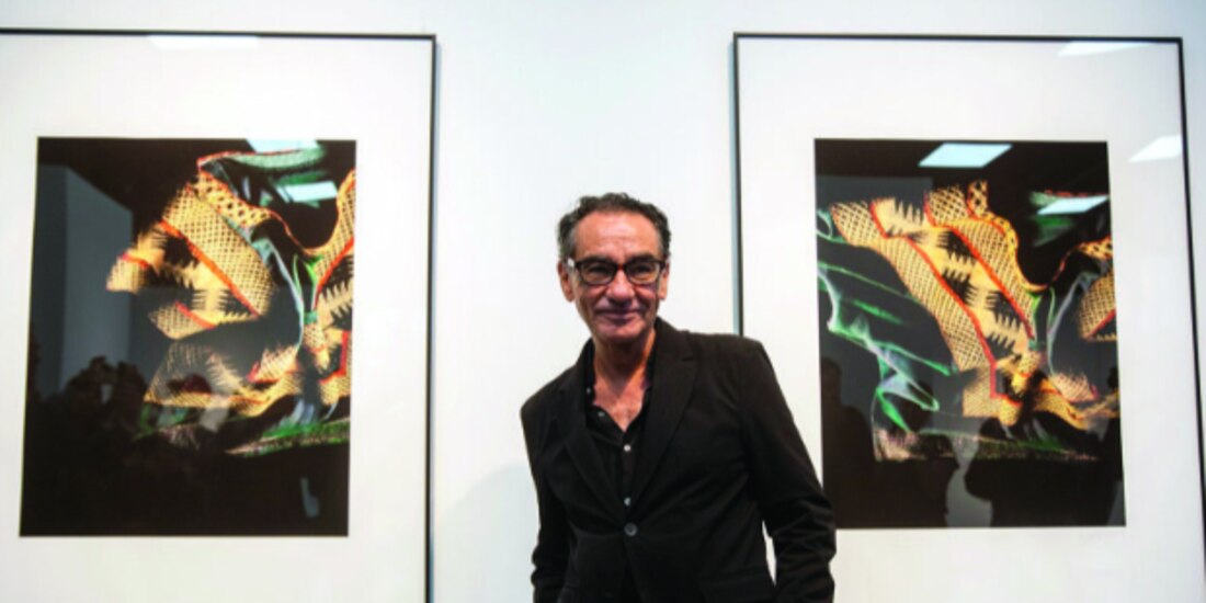 Guillermo Kahlo posando en una
de las fotografías de la exhibición.