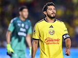 Henry Martin en un partido con el América en la Leagues Cup.