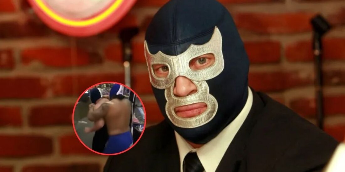 Blue Demon intenta agredir a un aficionado.
