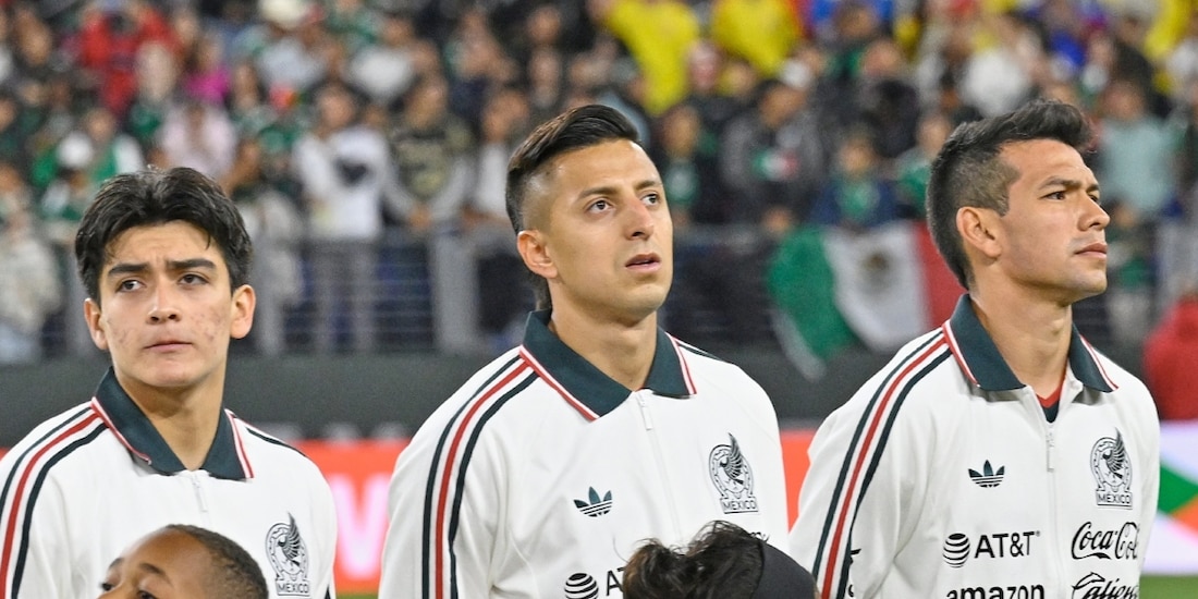 Jugadores de la Selección Mexicana antes del partido ante Colombia