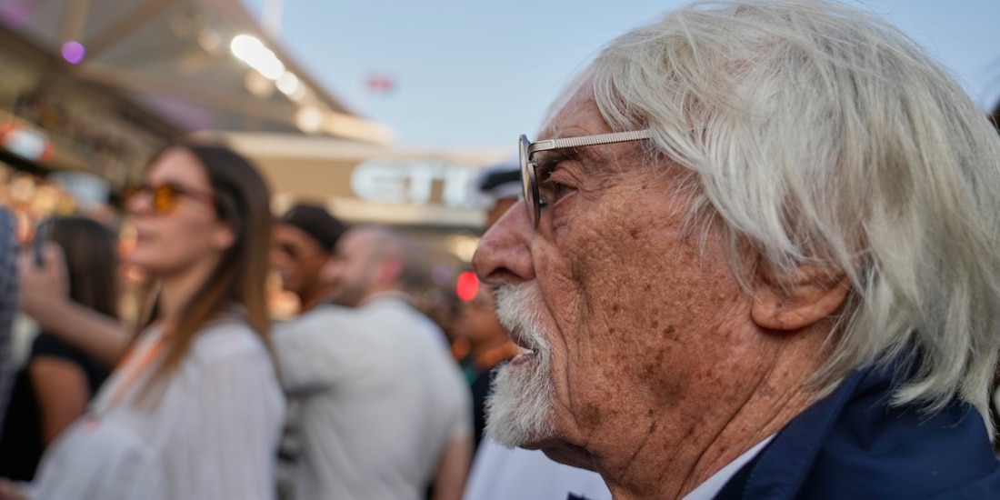 Bernie Ecclestone fue detenido en un aeropuerto de Portugal por llevar una escopeta para la que no tenía permiso.