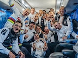 El UAE Team Emirates-XRG se llevó el trofeo de Milán-San Remo.