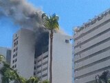 Se registra fuerte incendio en hotel Emporio de Acapulco