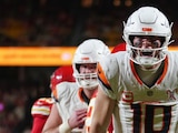 Bo Nix festeja su touchdown en la victoria de Broncos sobre Chiefs en la Semana 17 de la NFL.