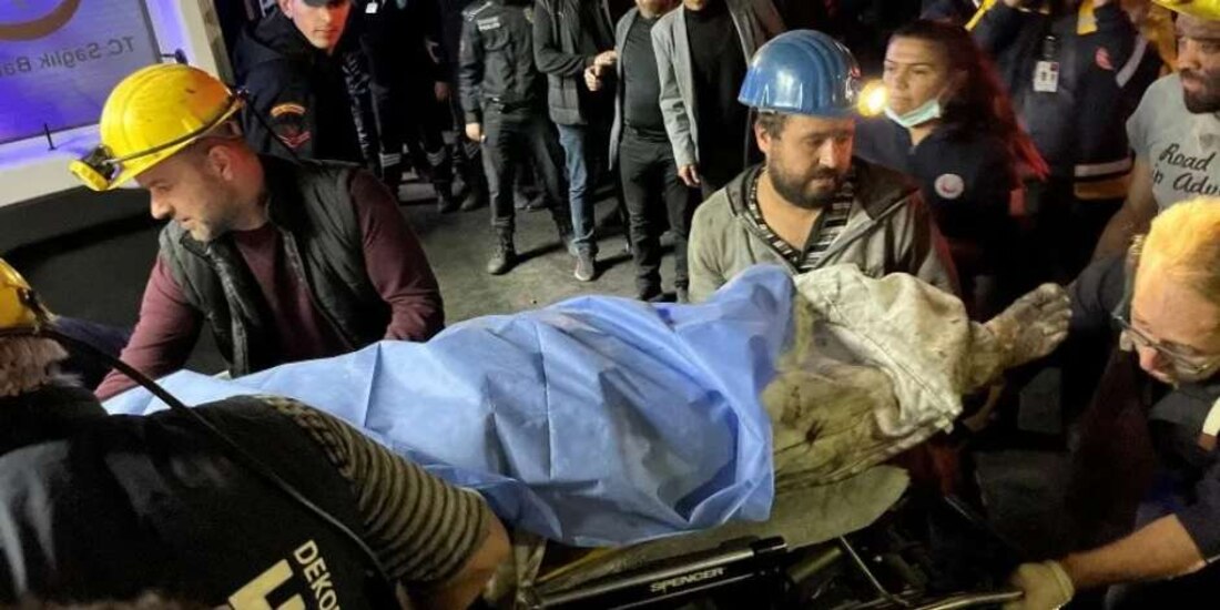 Explosión en mina de carbón en Turquía deja al menos 22 muertos.