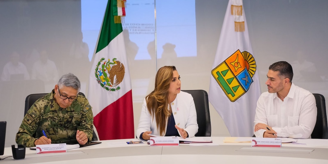 De izq. a der. Raymundo Morales, Mara Lezama y Omar García Harfuch, ayer.