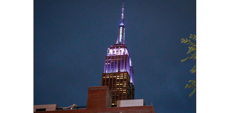 EL EMPIRE State Building se iluminó para celebrar la boda