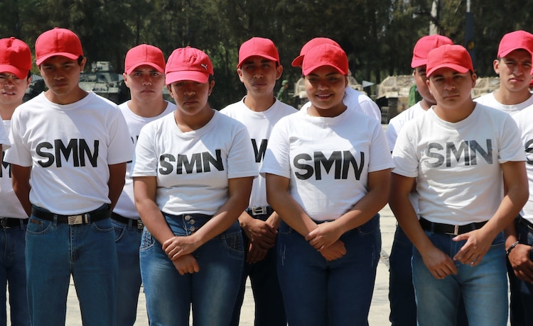 Desde el año 2000, las mujeres también pueden formar parte del Servicio Militar Nacional de forma voluntaria.