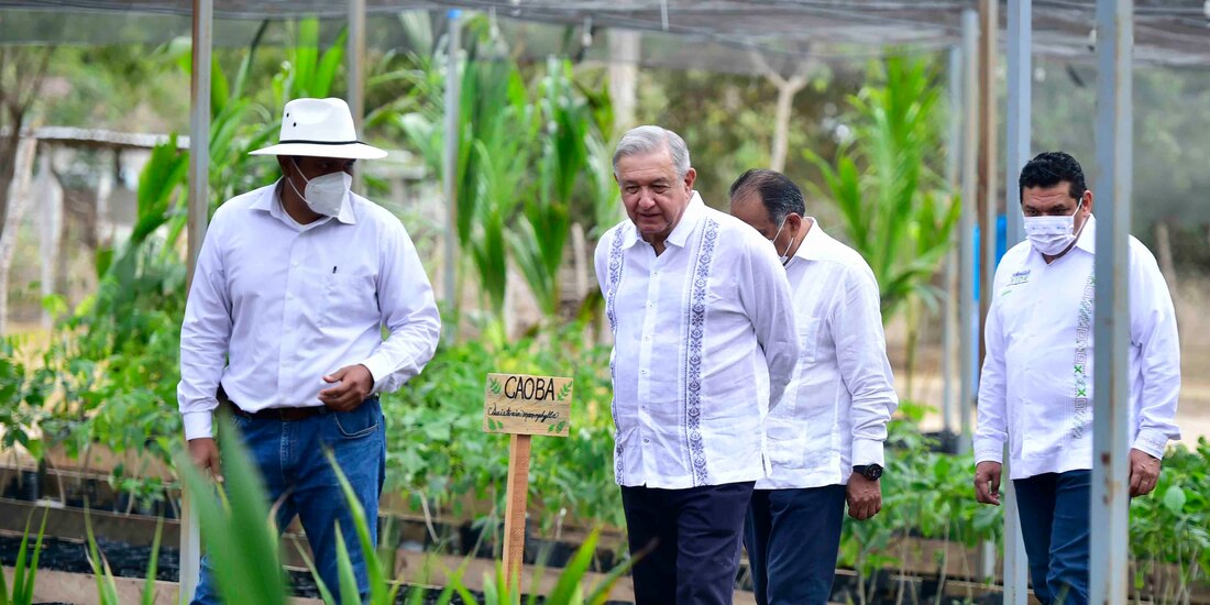 El Presidente Andrés Manuel López Obrador (AMLO) durante los trabajos de supervisión por Guerrero.