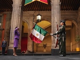 La Presidenta de México en el momento de los Honores a la Bandera.