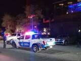 Policías resguardan el bar en el que fue asesinado el exgobernador Aristóteles Sandoval.
