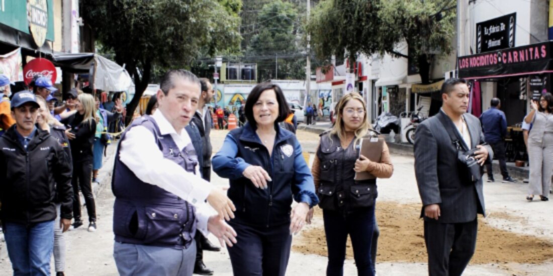 Giovani Gutiérrez al revisar los trabajos en cercanías del Estadio Banorte, ayer.
