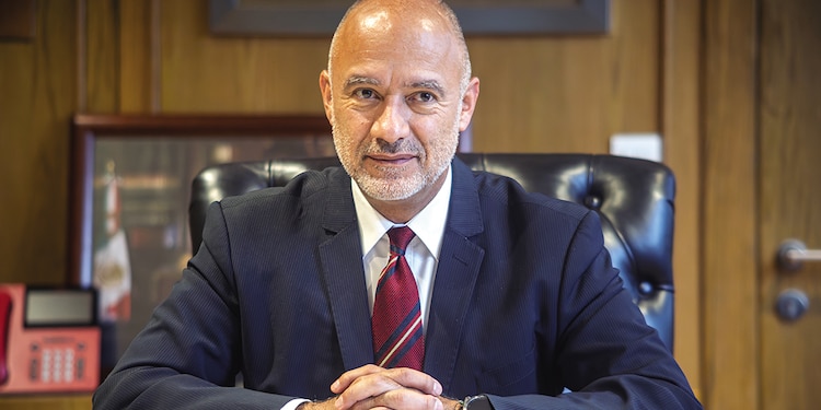 El titular de la SICT, Jesús Antonio Esteva Medina, en entrevista con La Razón.