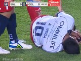 Alexis Vega se lesionó en los primeros minutos del segundo tiempo del partido entre Chivas y Atlético de San Luis.