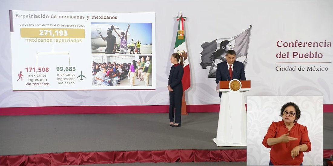 El Director del Instituto Nacional de Migración este viernes en Palacio Nacional, ofreciendo la información.