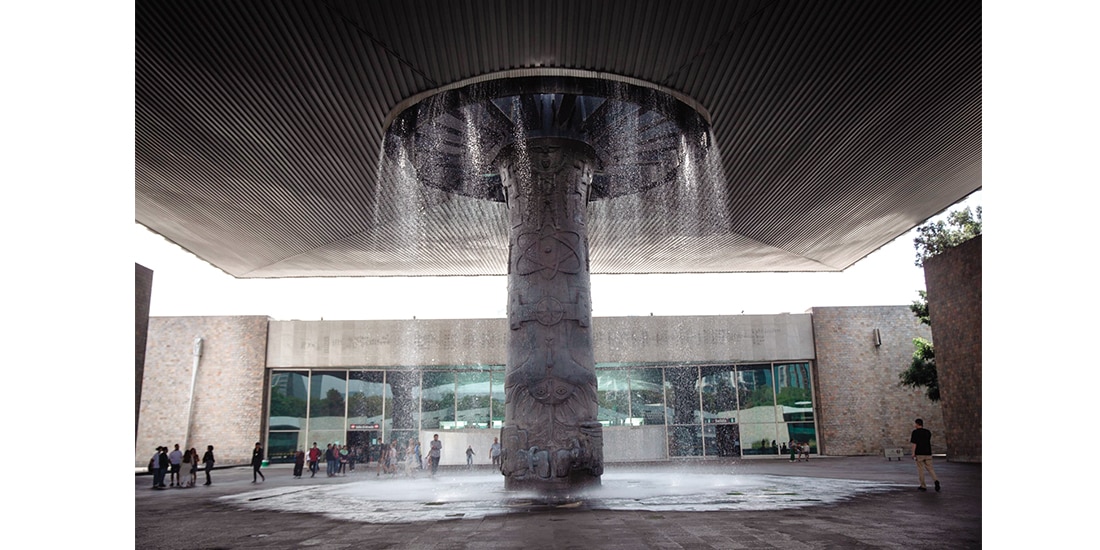 La fuente El Paraguas, en el Museo Nacional de Antropología