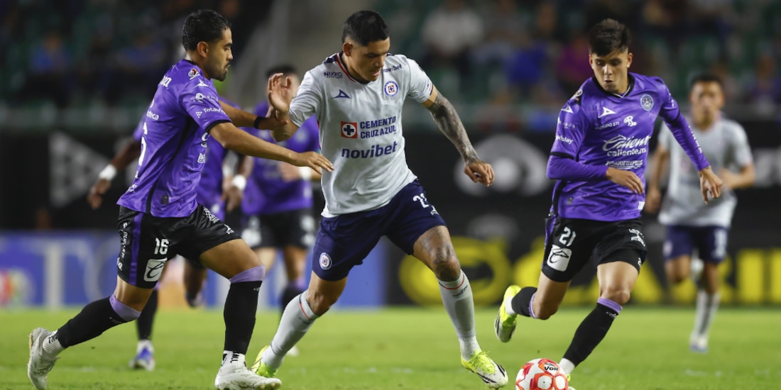 Mazatlán deja ir la victoria ante el Cruz Azul.