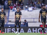 Futbolistas de Pumas se lamentan después de una de sus derrotas en el Torneo Clausura 2023.