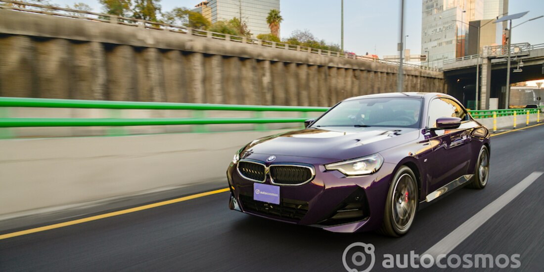 Contiene seis bolsas de aire y frenos ABS.