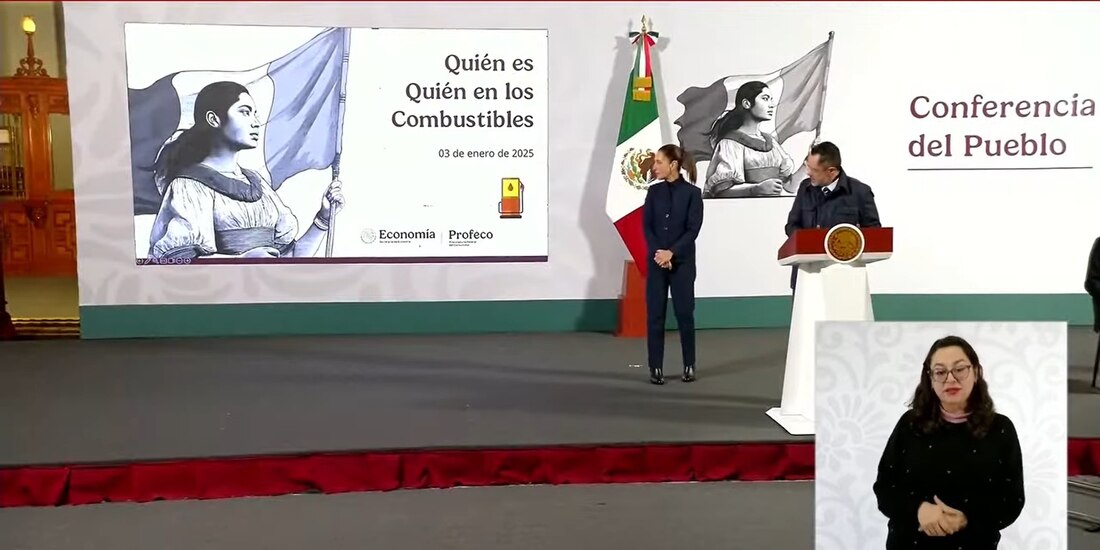 El titular de la Profeco estuvo este viernes en Palacio Nacional.