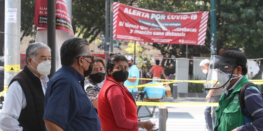 Habitantes de CDMX continúan realizándose la prueba rápida PCR para la detección de coronavirus