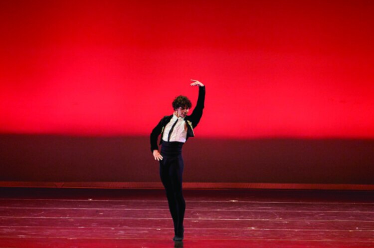 Nació: 1990,
en Guadalajara, Jalisco
Trayectoria: fue primer bailarín del English National Ballet,
figura principal en el Ballet de
San Francisco y ganó
el Benois de la Danse por sus intepretaciones del ballet Don Quijote.