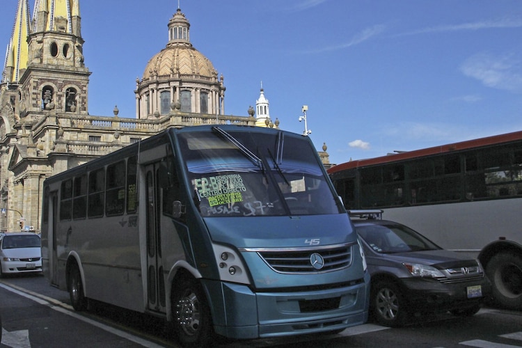 Una unidad del transporte publico en Jalisco, en una fotografía ilustrativa.