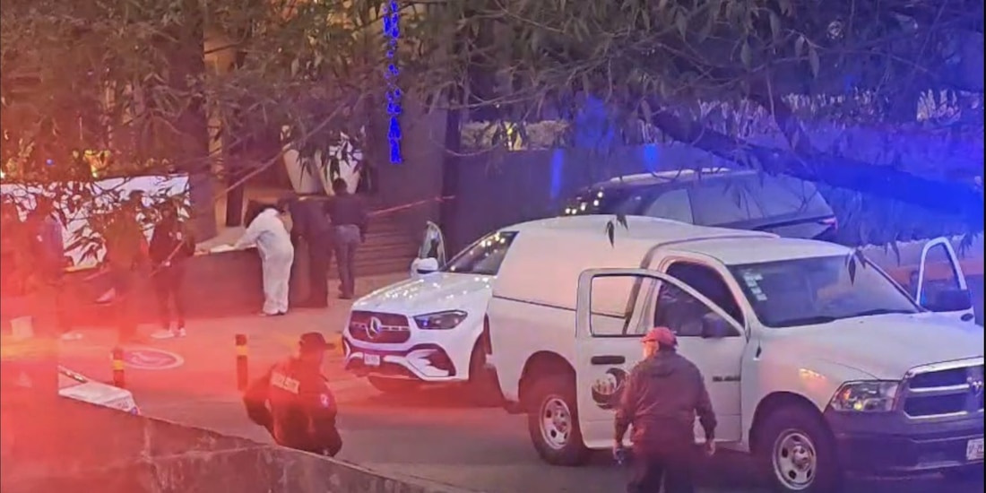 Ataque al exterior de bar en Angelópolis, Puebla, dejó 3 personas muertas y cinco heridas.