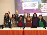 Activistas feministas, ayer, durante la conferencia sobre la violencia de género.