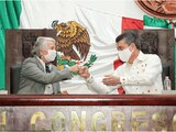 La titular de Segob y el gobernador de Chiapas, ayer.