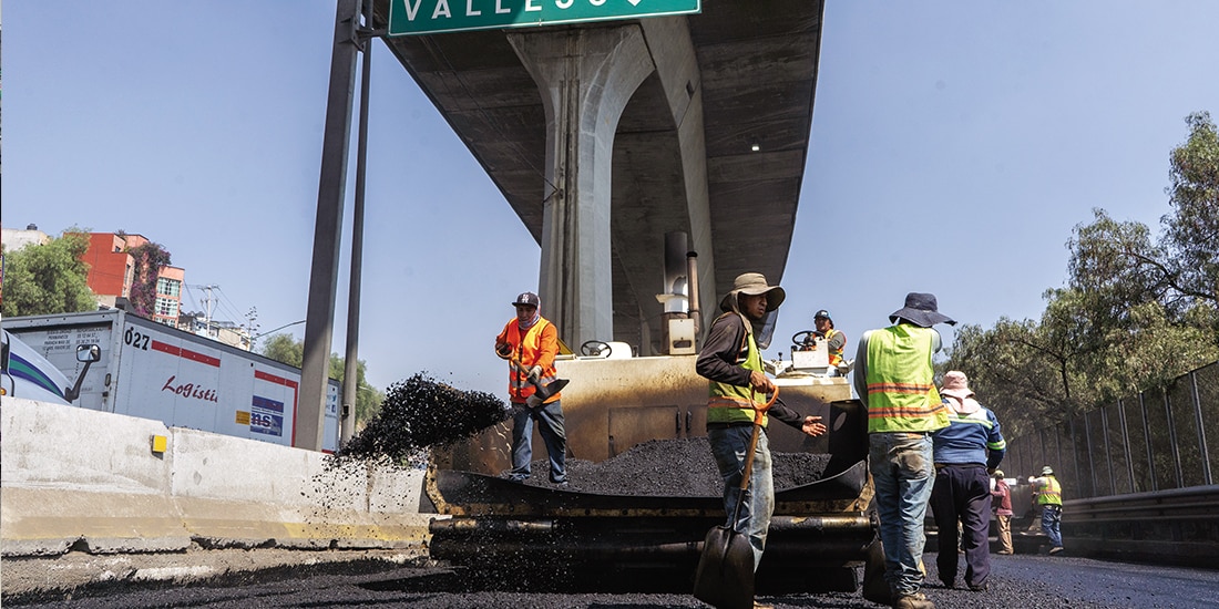 LOS TRABAJOS de rehabilitación se realizaban ayer de manera ininterrumpida.