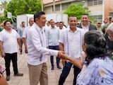 El gobernador de Oaxaca, Salomón Jara Cruz, recorrió las calles de Juchitán