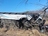 Vuelca camión en Nayarit; pierden la vida al menos 11 personas.